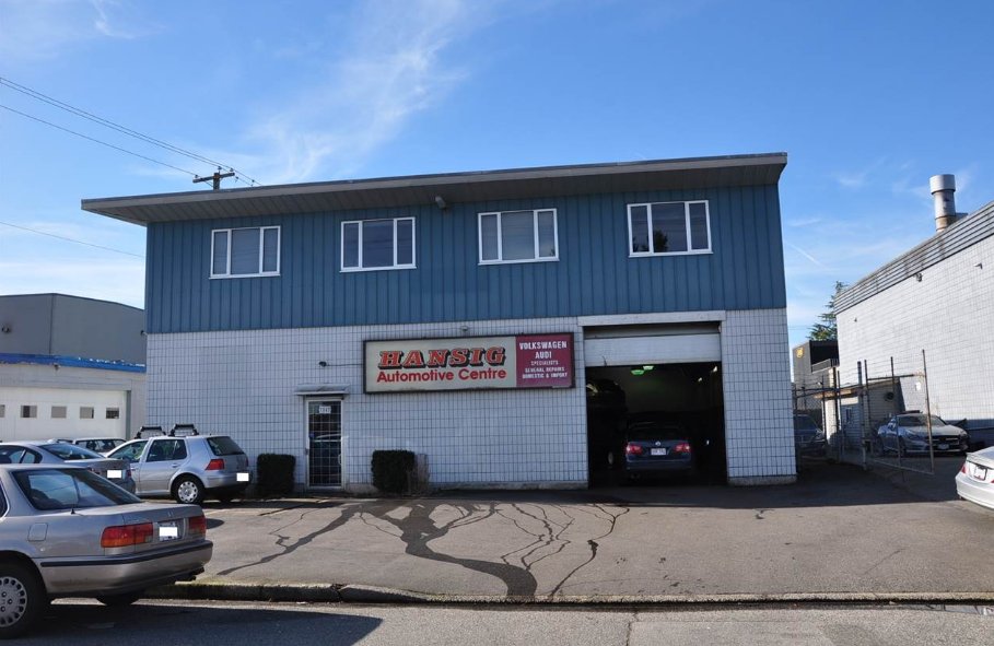 7147 Russell Avenue, Burnaby