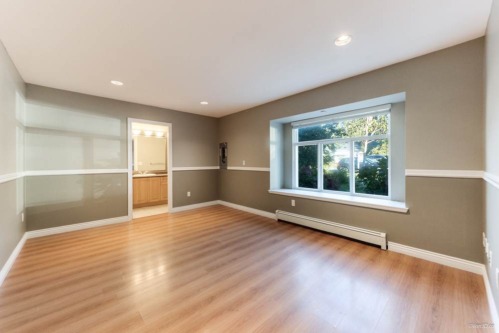 Upper bedroom